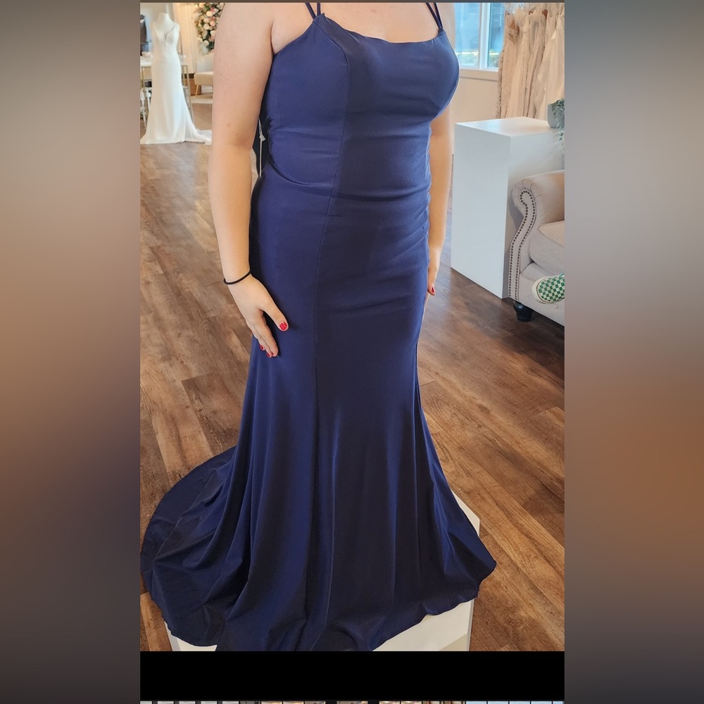 Formal prom or homecoming or bridesmaid dress size 7/8.